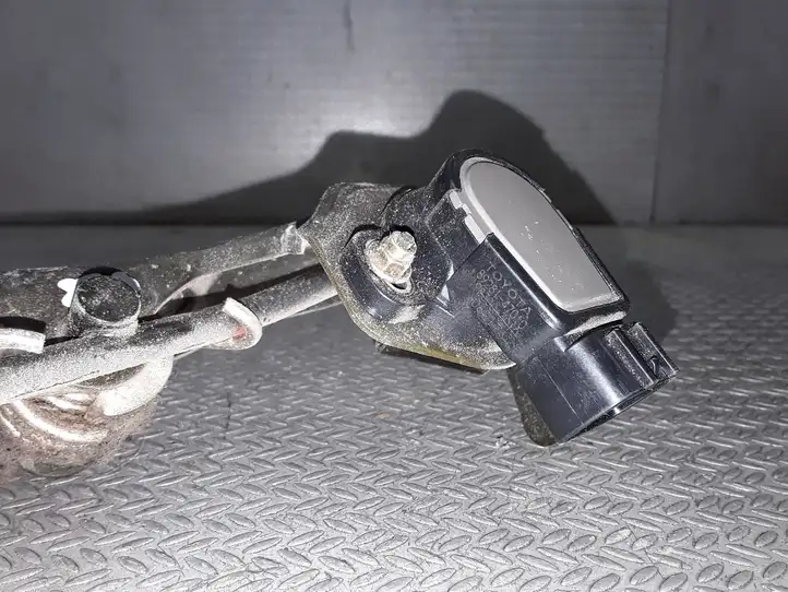 Toyota Avensis Verso (2001 - 2004) 8928147010 Педаль акселератора — фото 2