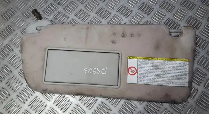 Toyota Corolla Verso AR10 (2004 - 2009)   Щиток от солнца