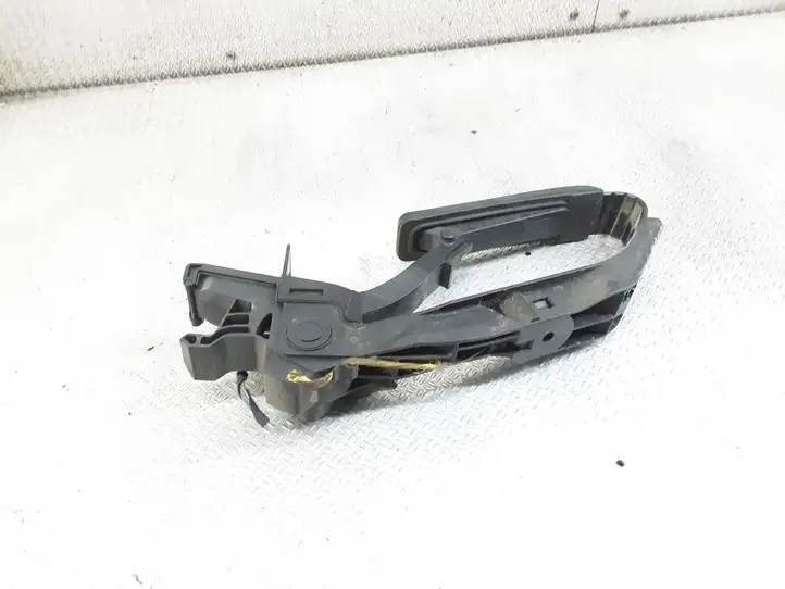 Mercedes-Benz C W203 (2000 - 2007)  A2033000104 Педаль акселератора