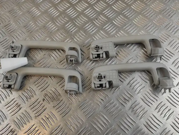 Toyota RAV 4 (XA40) (2012 - 2018) 1746112130 Комплект потолочных ручек — фото 3