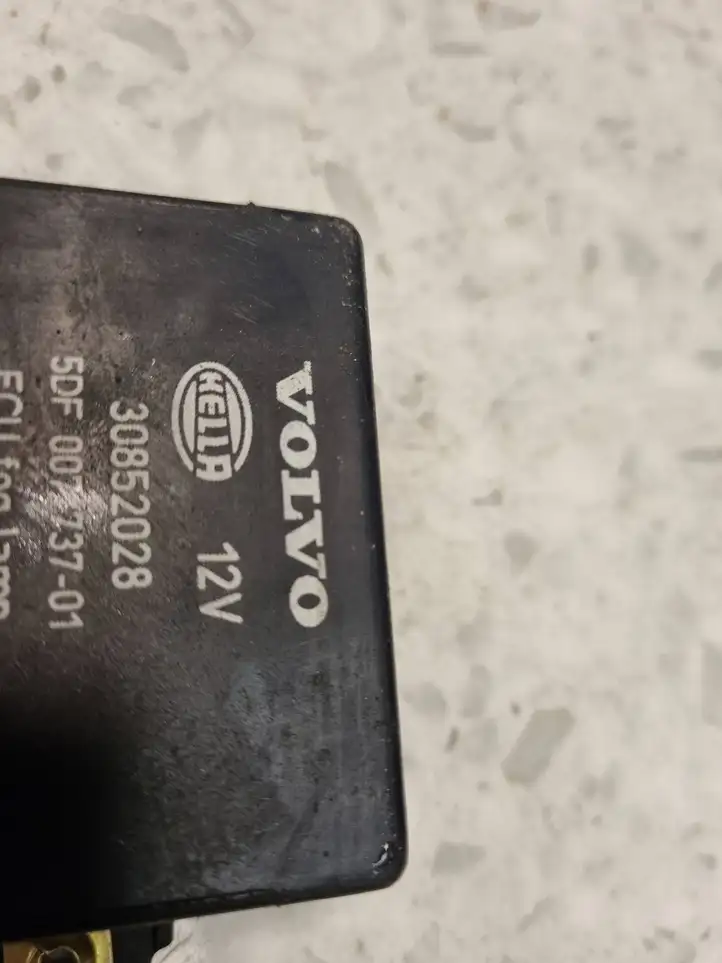 Volvo S40 (2000 - 2004)  30852028 Другое реле