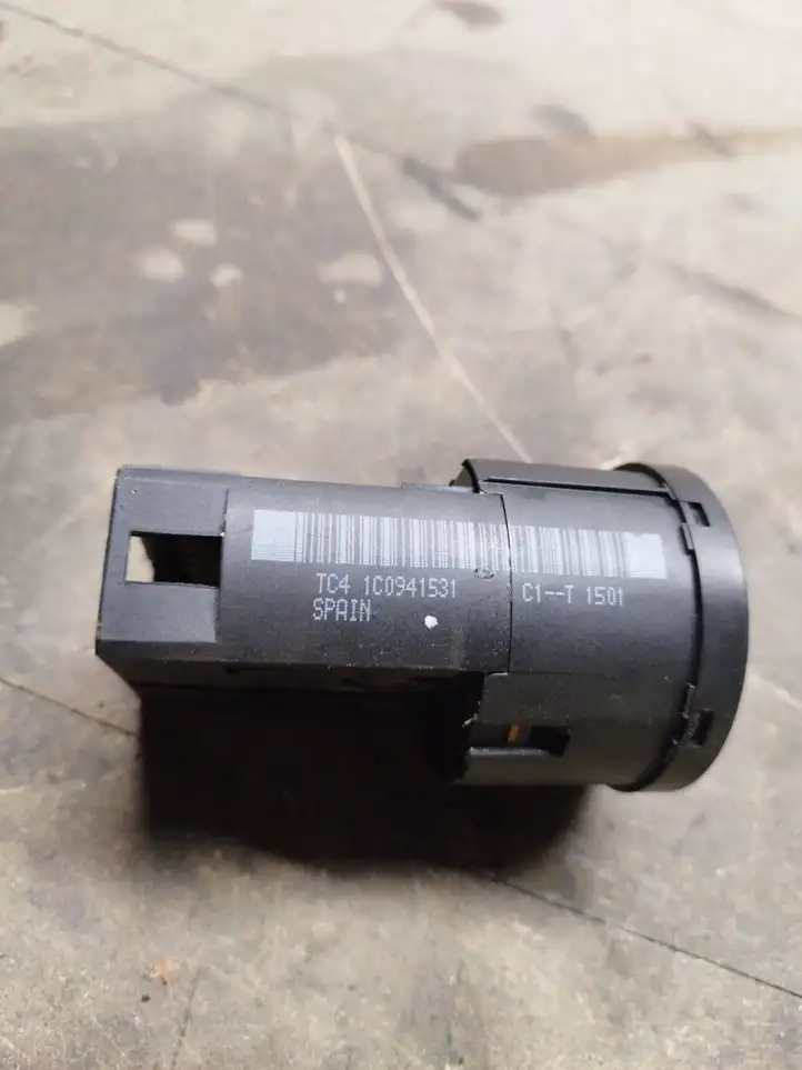 Volkswagen PASSAT B5.5 (2001 - 2005)  1C0941531 Включатель фонарей