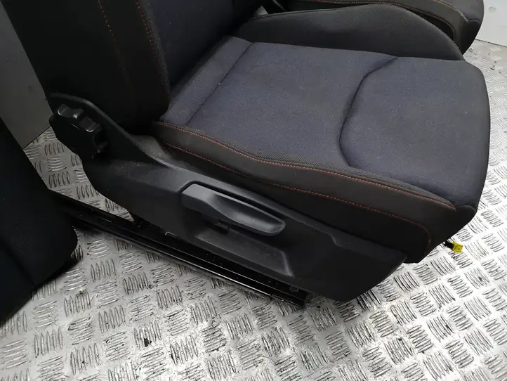 Seat Arona (2017 - ) Комплект салона — фото 5