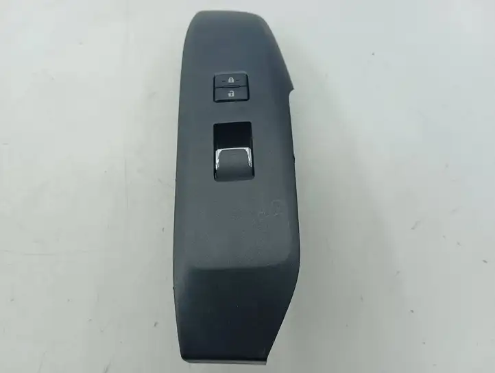 (2014 - 2017) 7424078020 Кнопка стеклоподъемников — фото 1