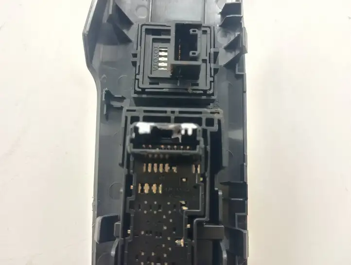 (2014 - 2017) 7424078020 Кнопка стеклоподъемников — фото 6