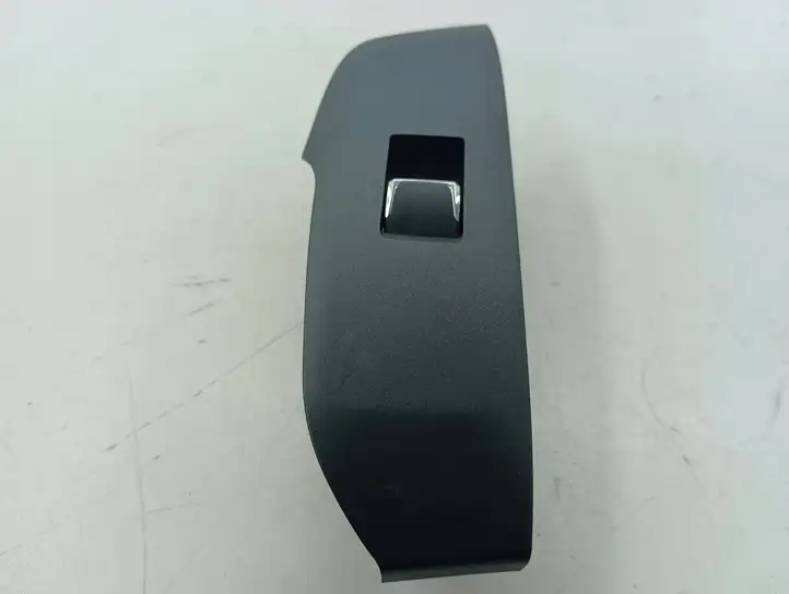 (2014 - 2017) 7427078010 Кнопка стеклоподъемников — фото 1