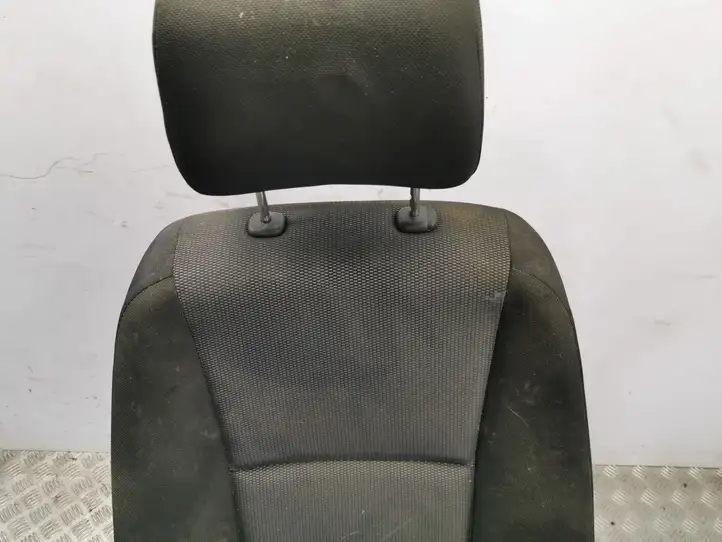 Toyota Corolla Verso AR10 (2004 - 2009) Переднее сиденье пассажира — фото 2