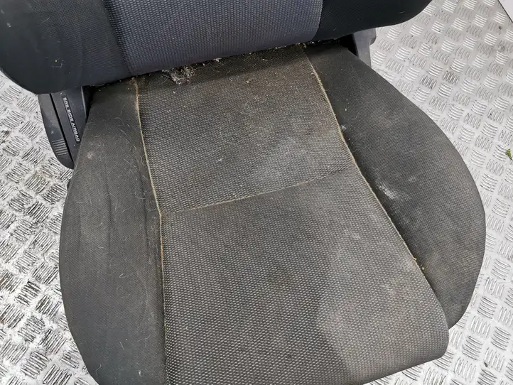 Toyota Corolla Verso AR10 (2004 - 2009) Переднее сиденье пассажира — фото 6