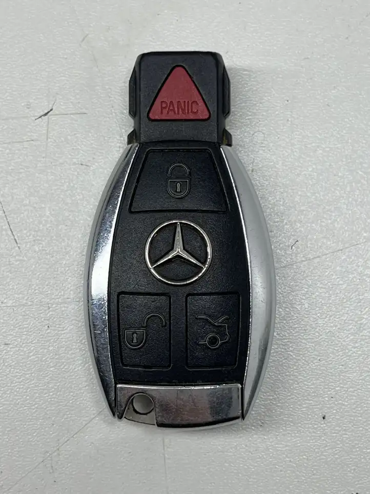 Mercedes-Benz E C207 W207 (2009 - 2017) Ключ зажигания — фото 3