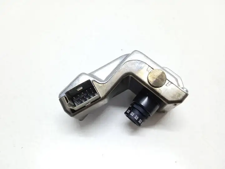 BMW 7 F01 (2008 - 2016) 66519188377 Камера в лобовом стекле — фото 4