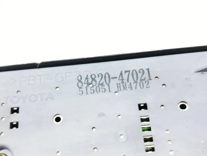 Toyota Prius (XW20) (2003 - 2009) 8482047021 Блок кнопок стеклоподъемников — фото 2