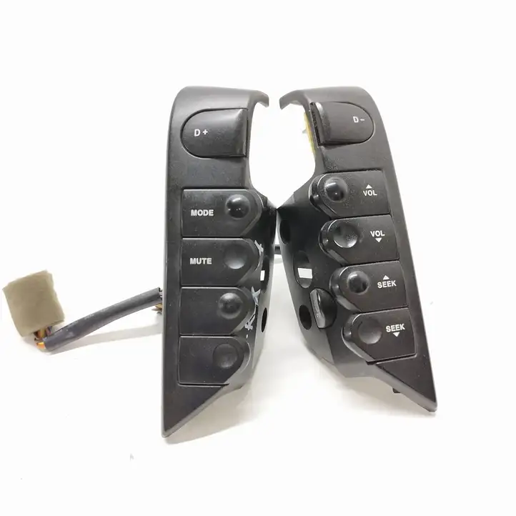 SsangYong Rexton (2007 - 2012) 9CA65085DX Кнопки на рулевом колесе — фото 1