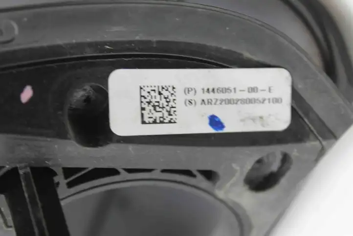 Tesla Model 3 (2017 - 2023) 147660800B Крышка зарядного разъема — фото 5