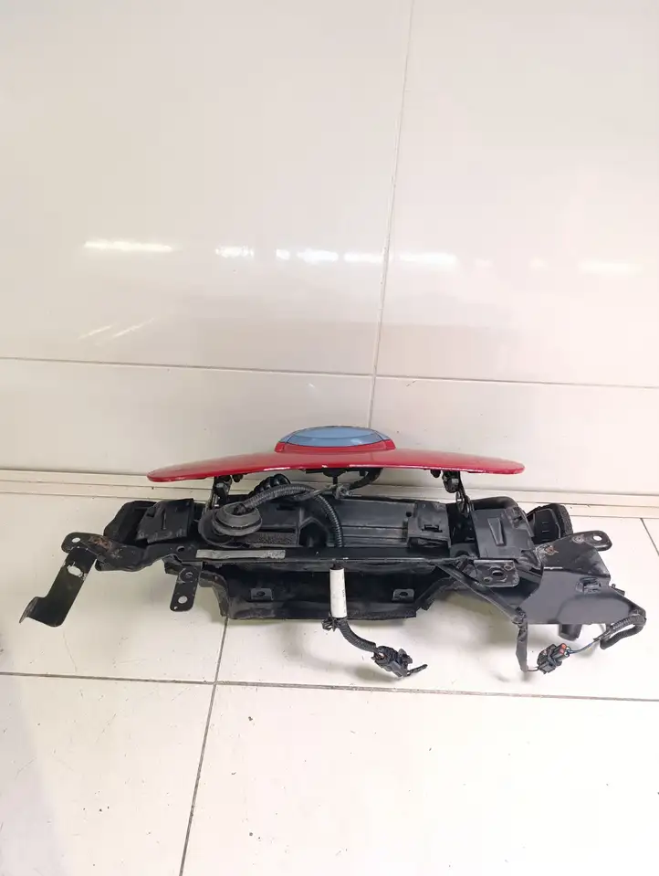 Nissan Leaf I (ZE0) (2010 - 2017) 240723NL0A Крышка зарядного разъема — фото 5