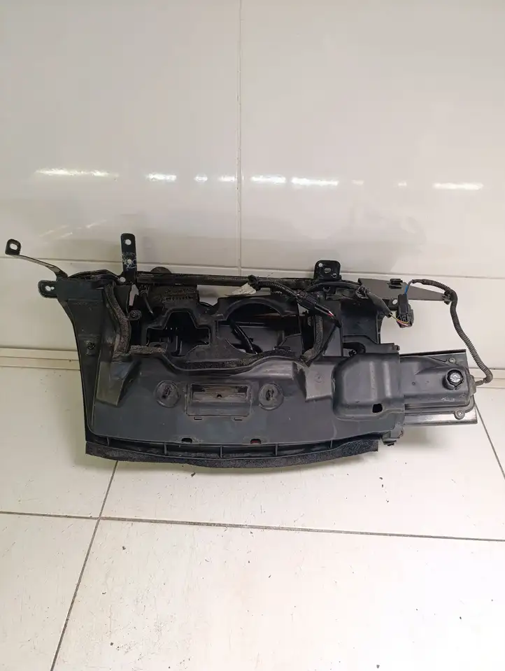 Nissan Leaf I (ZE0) (2010 - 2017) 240723NL0A Крышка зарядного разъема — фото 8