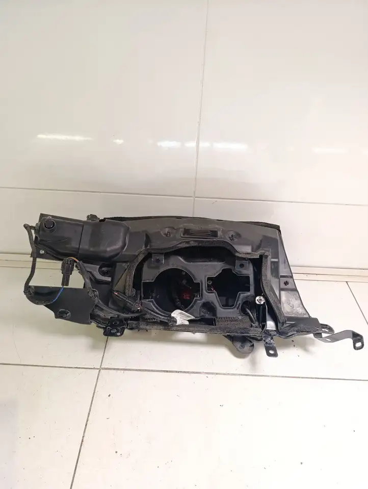 Nissan Leaf I (ZE0) (2010 - 2017) 240723NL0A Крышка зарядного разъема — фото 9