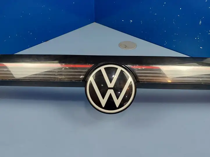 Volkswagen ID.4 (2020 - ) 11A945307B Центральный задний фонарь (бленда) — фото 8