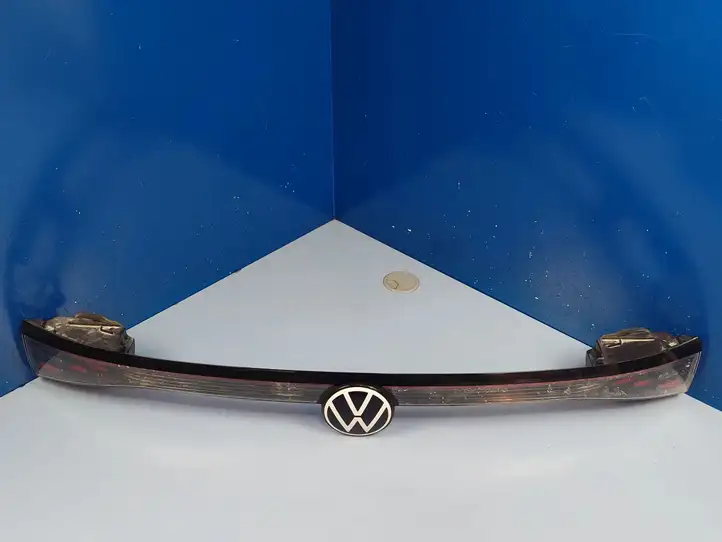 Volkswagen ID.4 (2020 - ) 11A945307B Центральный задний фонарь (бленда) — фото 9