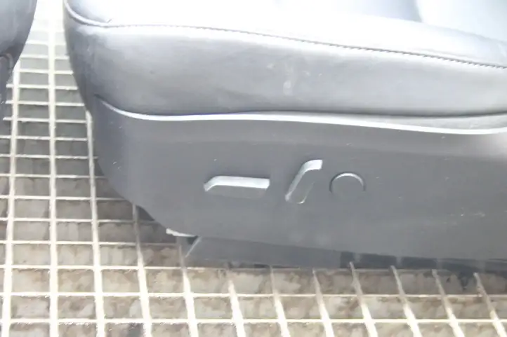 Tesla Model 3 (2017 - 2023) Комплект салона — фото 5
