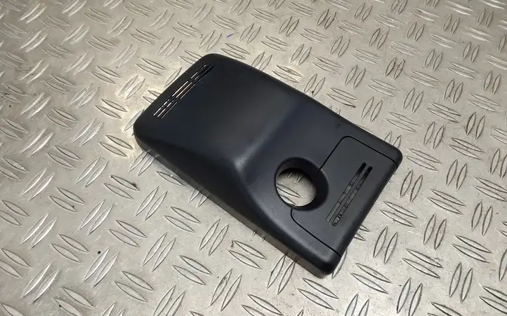 Toyota Yaris (2014 - 2019)  8818352020 Отделка зеркала заднего вида