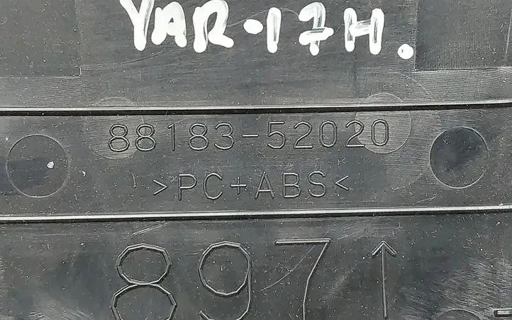 Toyota Yaris (2014 - 2019)  8818352020 Отделка зеркала заднего вида