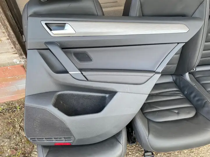 Volkswagen Golf Sportsvan (2014 - 2017) Комплект салона — фото 10