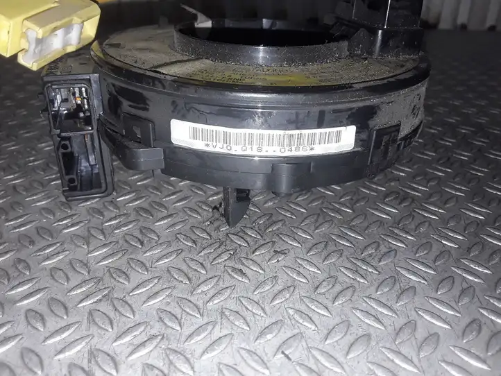 Toyota Avensis Verso (1995 - 2001) VJ0Q180486 Контактное кольцо SRS — фото 2