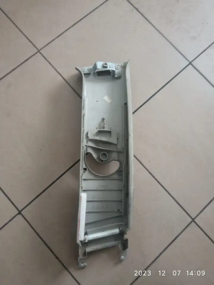 Subaru Legacy (2003 - 2009) S71507160 Накладка ремня безопасности — фото 1