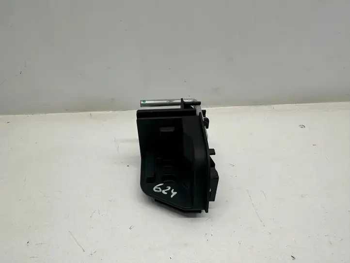BMW 3 F30 F35 F31 (2012 - 2018) 9918012457 Держатель шторки — фото 1