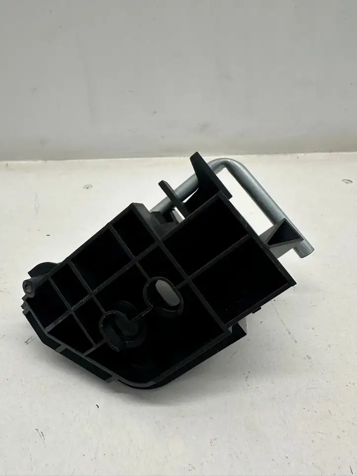 BMW 3 F30 F35 F31 (2012 - 2018) 9918012457 Держатель шторки — фото 4