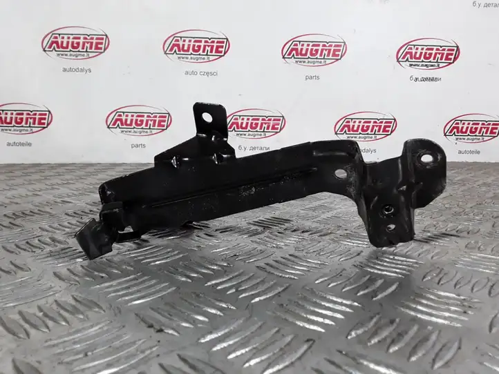 BMW X5 F15 (2013 - 2017)   Другая деталь отсека двигателя