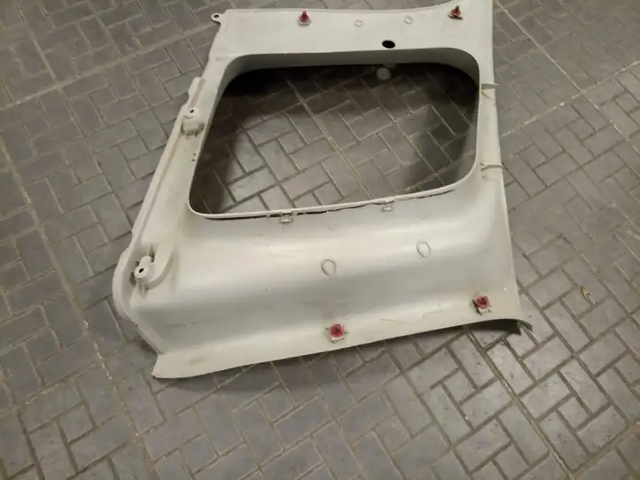 Suzuki Grand Vitara I (1998 - 2005) 7629065D00 Облицовка заднего бокового стекла — фото 3