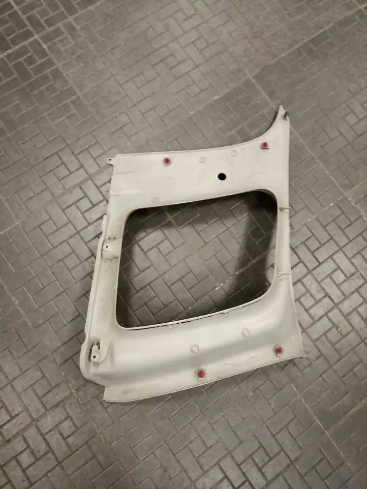 Suzuki Grand Vitara I (1998 - 2005) 7629065D00 Облицовка заднего бокового стекла — фото 10