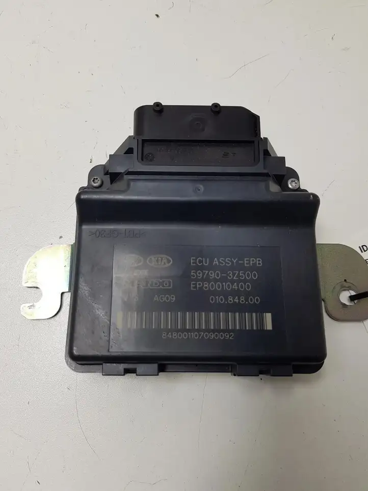 Hyundai i40 (2011 - )  597903Z500 Модуль управления ручным тормозом