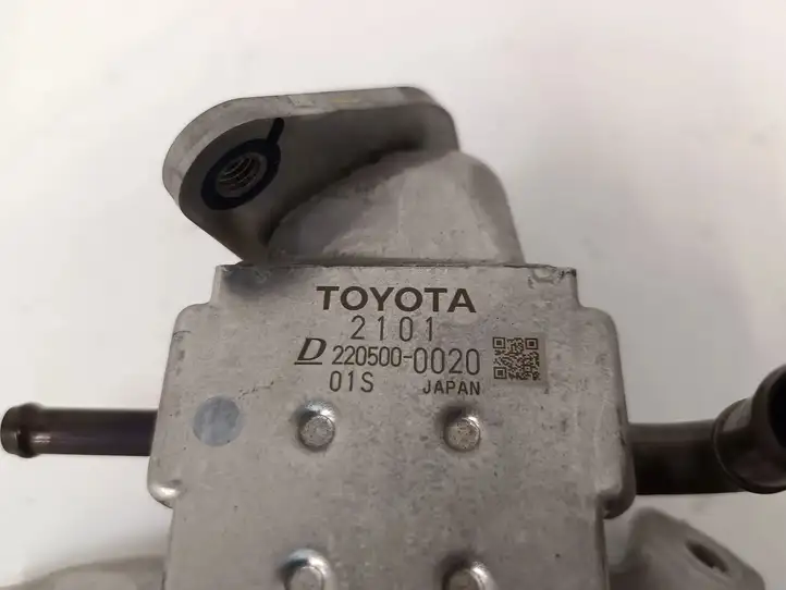 Toyota Prius c (2012 - 2015) 2205000020 Охладитель клапана EGR — фото 2