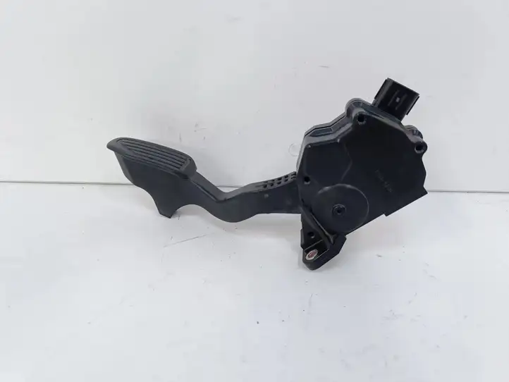 Toyota Prius c (2012 - 2015) 7811052053 Педаль акселератора — фото 3