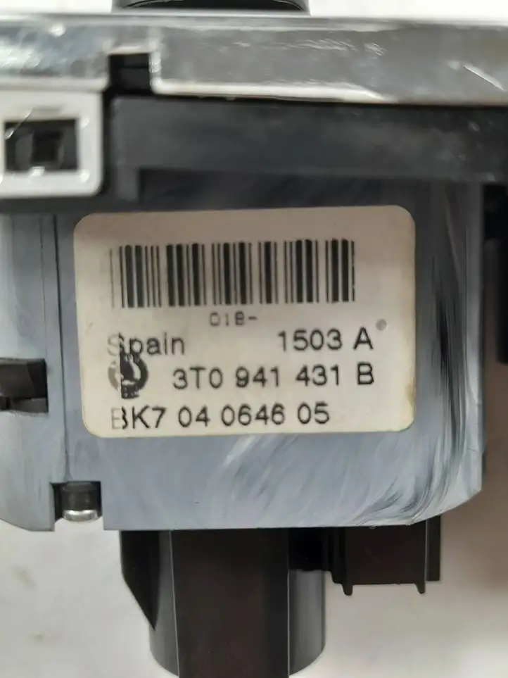 Skoda Superb B6 (3T) (2008 - 2015) 3T0941431B Включатель фонарей — фото 9