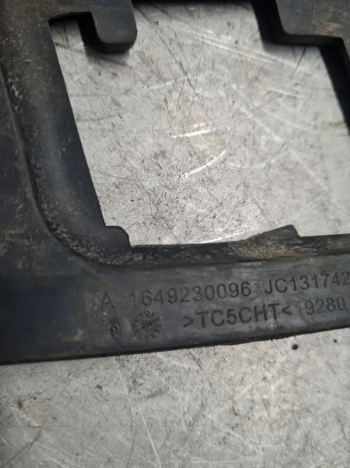 Mercedes-Benz Vito Viano W639 (2003 - 2010) A1649230096 Прочие детали салона — фото 3