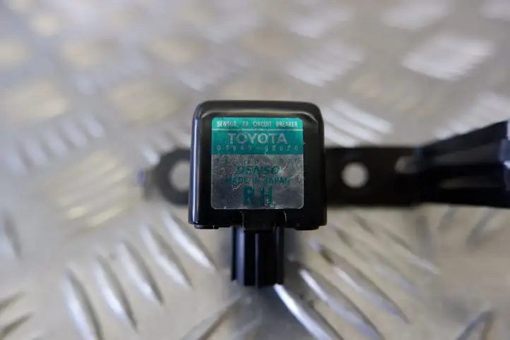 Lexus RX 330 - 350 - 400H (2006 - 2009) G484948020 Датчик удара SRS — фото 4