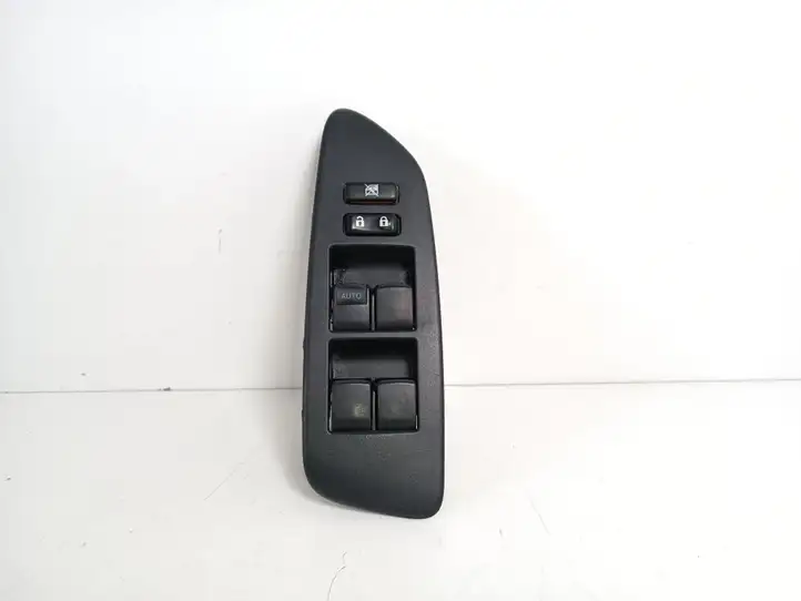Toyota Auris 150 (2006 - 2012) 84820-02210 Блок кнопок стеклоподъемников — фото 1