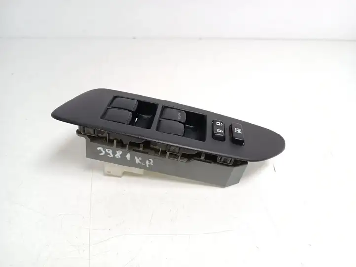 Toyota Auris 150 (2006 - 2012) 84820-02210 Блок кнопок стеклоподъемников — фото 3