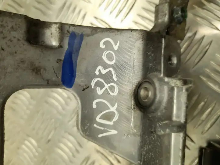 Nissan Leaf II (ZE1) (2017 - ) 190501A110 Кронштейн охладителя EGR — фото 3