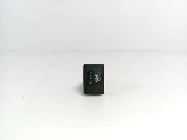 Toyota Auris 150 (2006 - 2012) 84152-02040 Включатель фонарей — фото 1