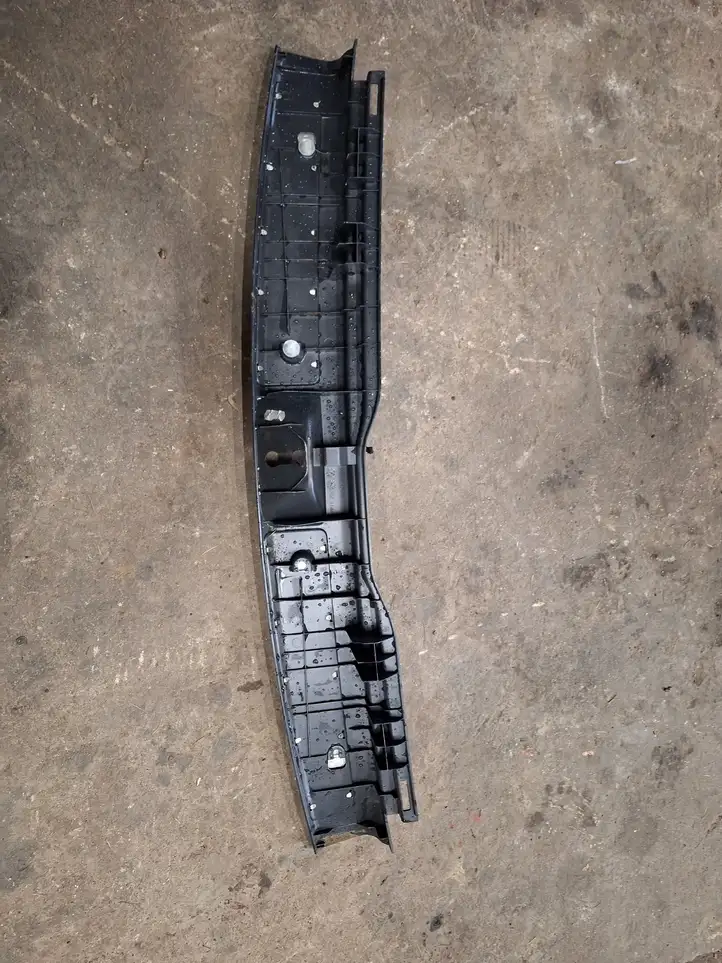 Toyota Avensis T250 (2006 - 2009) 5838705090 Отделка порога багажника — фото 5