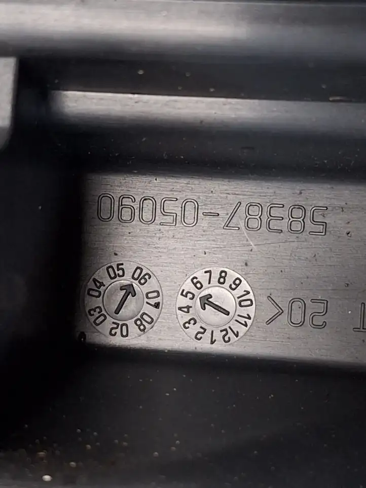 Toyota Avensis T250 (2006 - 2009) 5838705090 Отделка порога багажника — фото 6