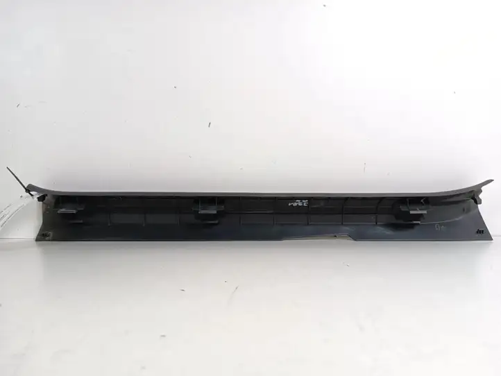 Toyota Auris 150 (2006 - 2012) 67914-02150 Внутренняя отделка переднего порога — фото 2