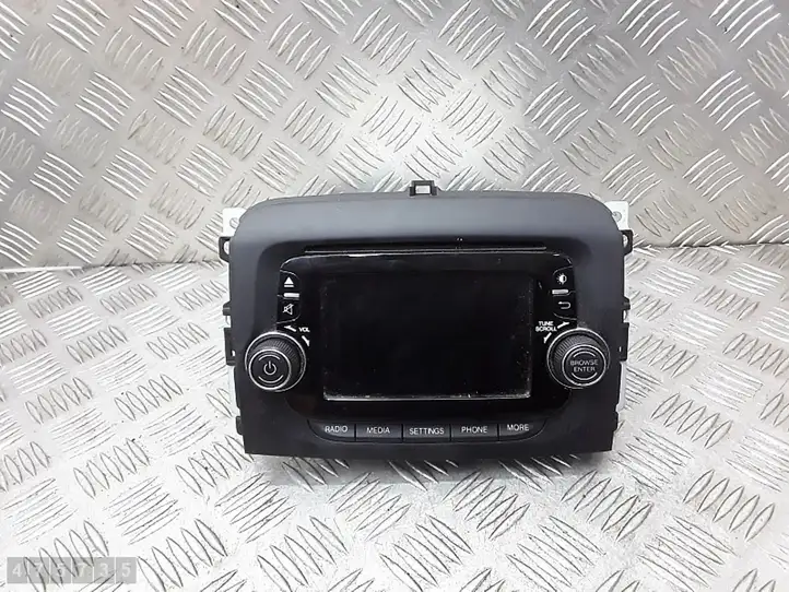 Fiat 500L (2013 - ) 07356230290 Магнитола / мультимедийная система — фото 1