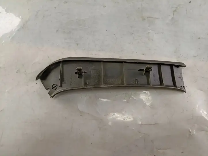 Toyota Corolla Verso AR10 (2004 - 2009) 679370F010 Обшивка стойки у окна — фото 7