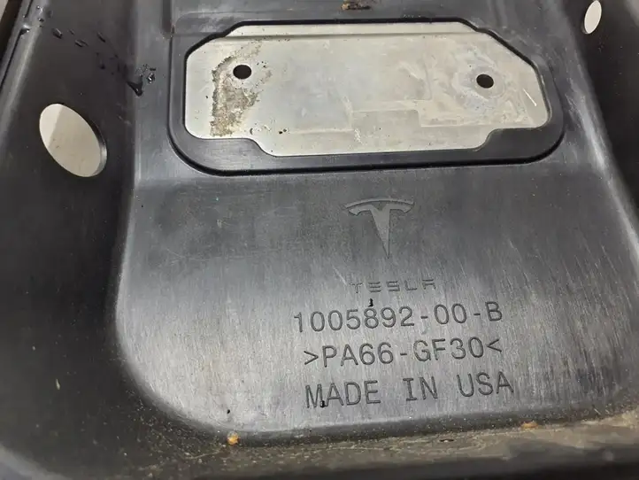 Tesla Model S (2012 - 2016) 1005892 Прочие детали моторного отсека — фото 2