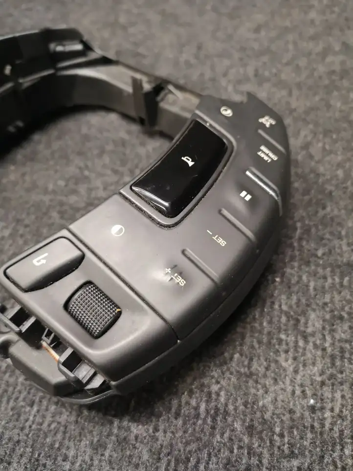 Citroen C5 (2004 - 2008) 96649261ZD Кнопки на рулевом колесе — фото 4